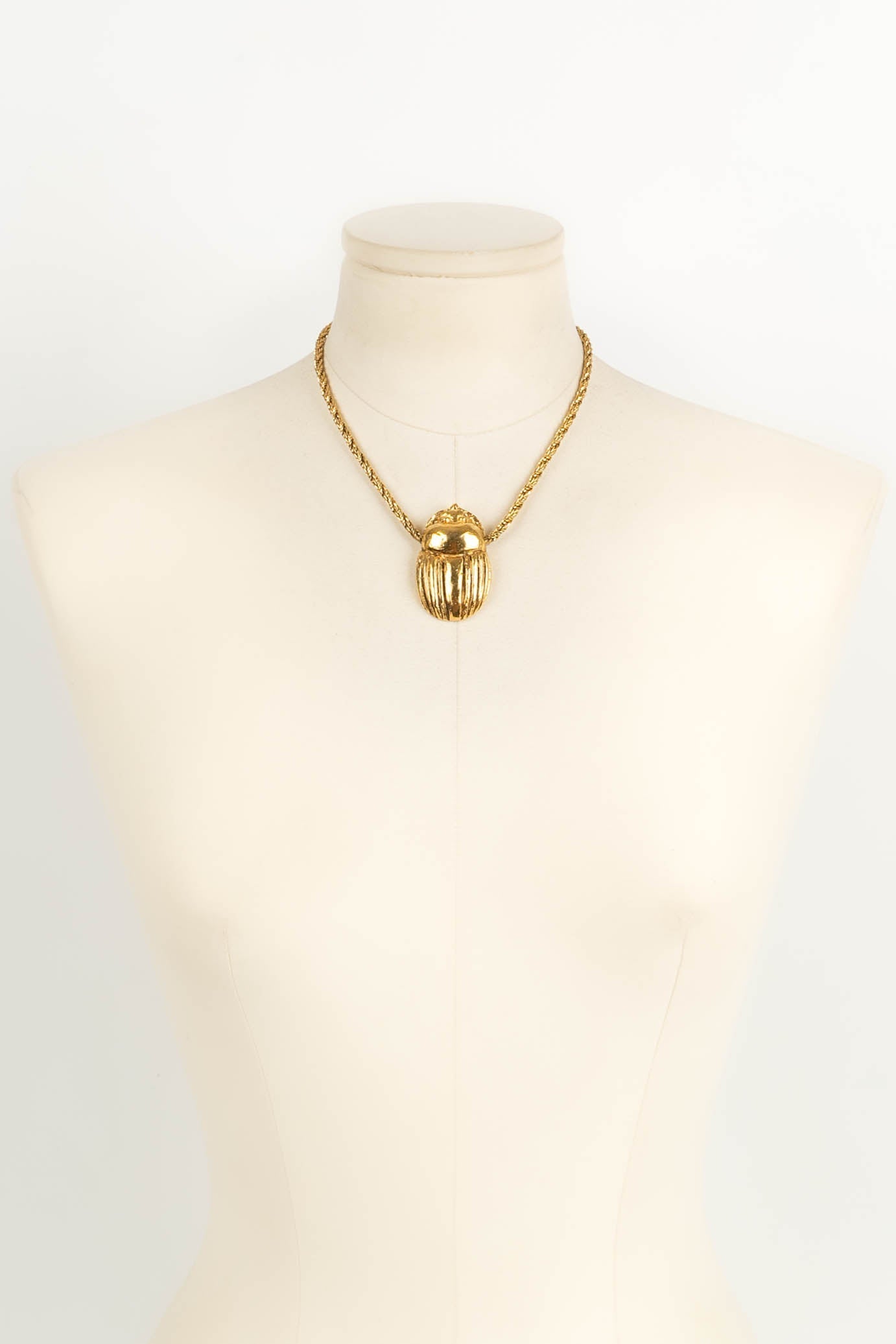Collier "Scarab��e" Chanel