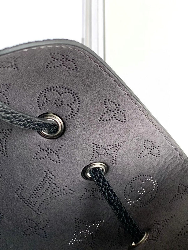 Louis Vuitton Luxury Bags 2586