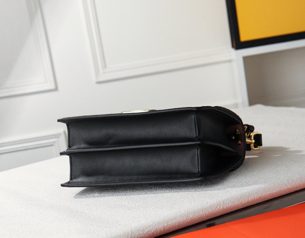 Designer Handbags Fendi 072