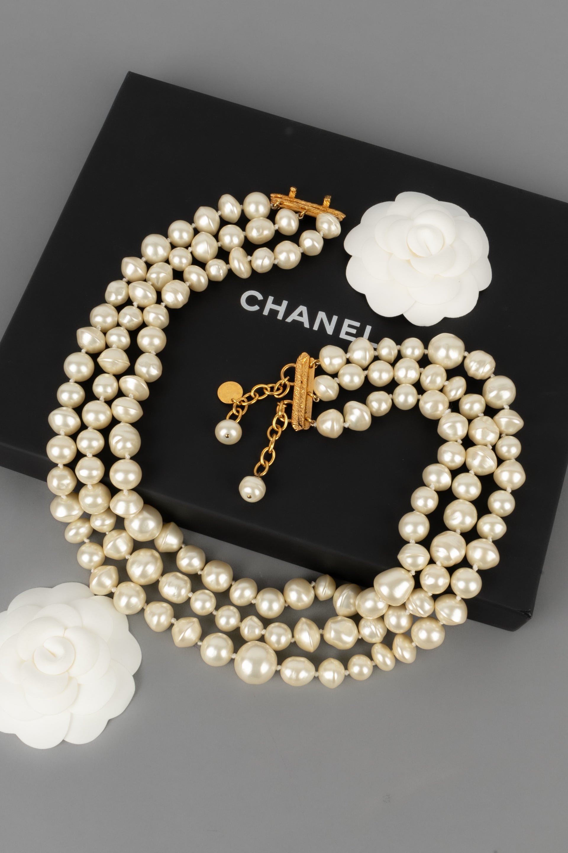 Collier de perles Chanel