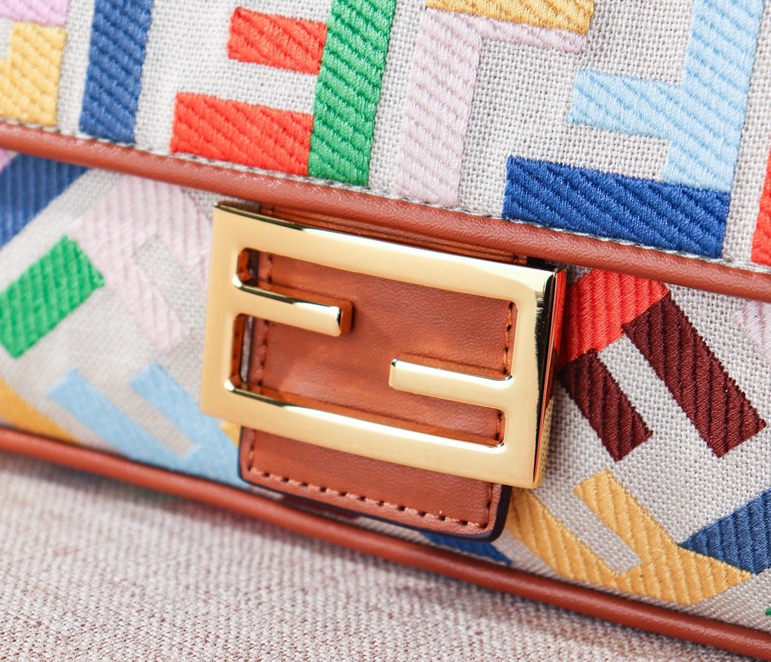Designer Handbags Fendi 062