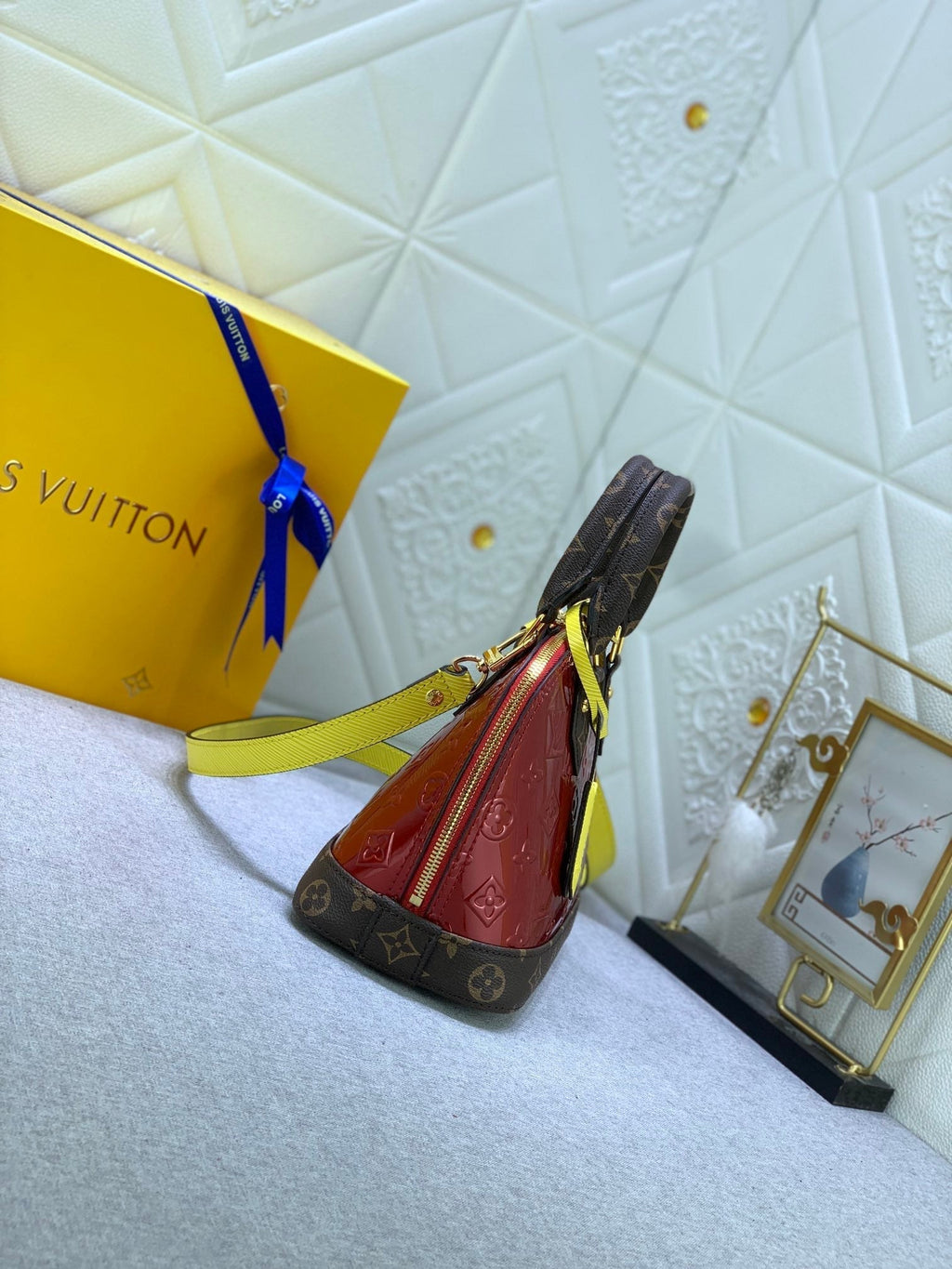 Luxury Bags Louis Vuitton  836