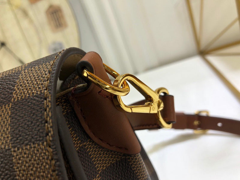 Louis Vuitton Luxury Bags 1880