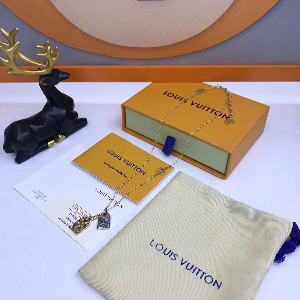 BG - Holiday Necklace louis vuitton017