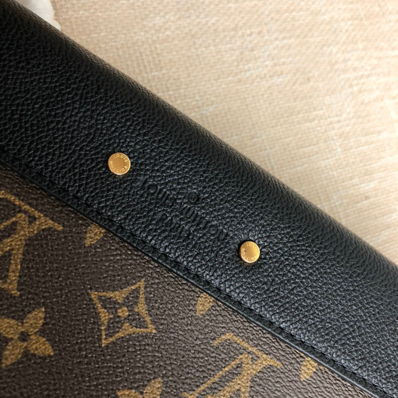 Louis Vuitton Luxury Bags 1790