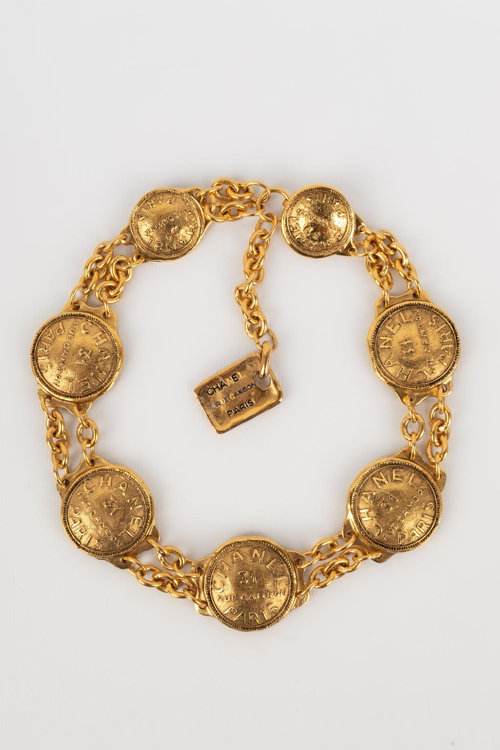 Collier court en m��tal dor�� Chanel