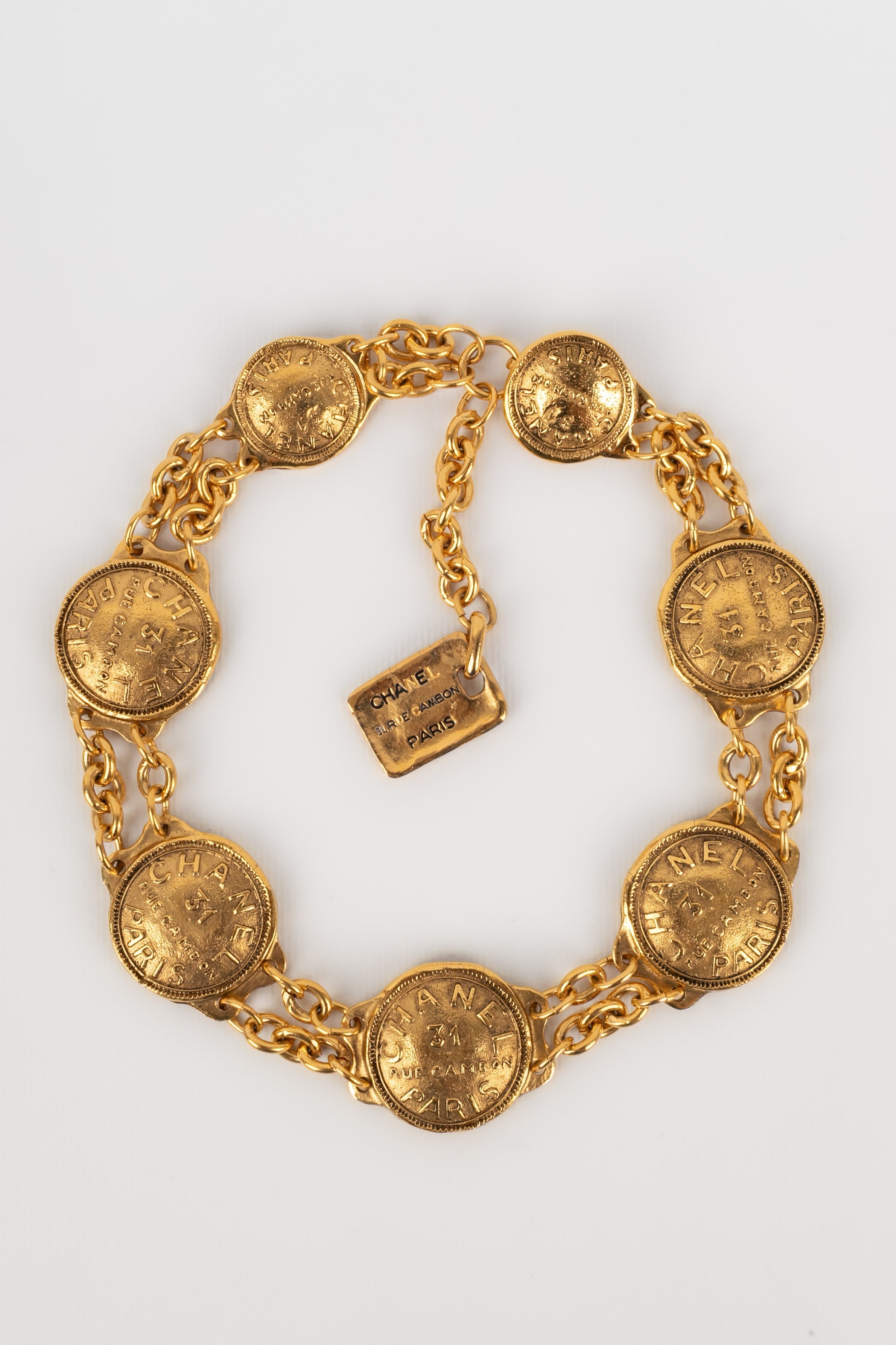 Collier court en m��tal dor�� Chanel