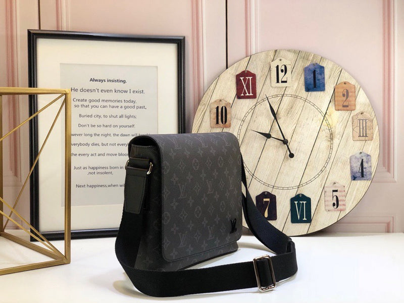 Louis Vuitton Luxury Bags 1946