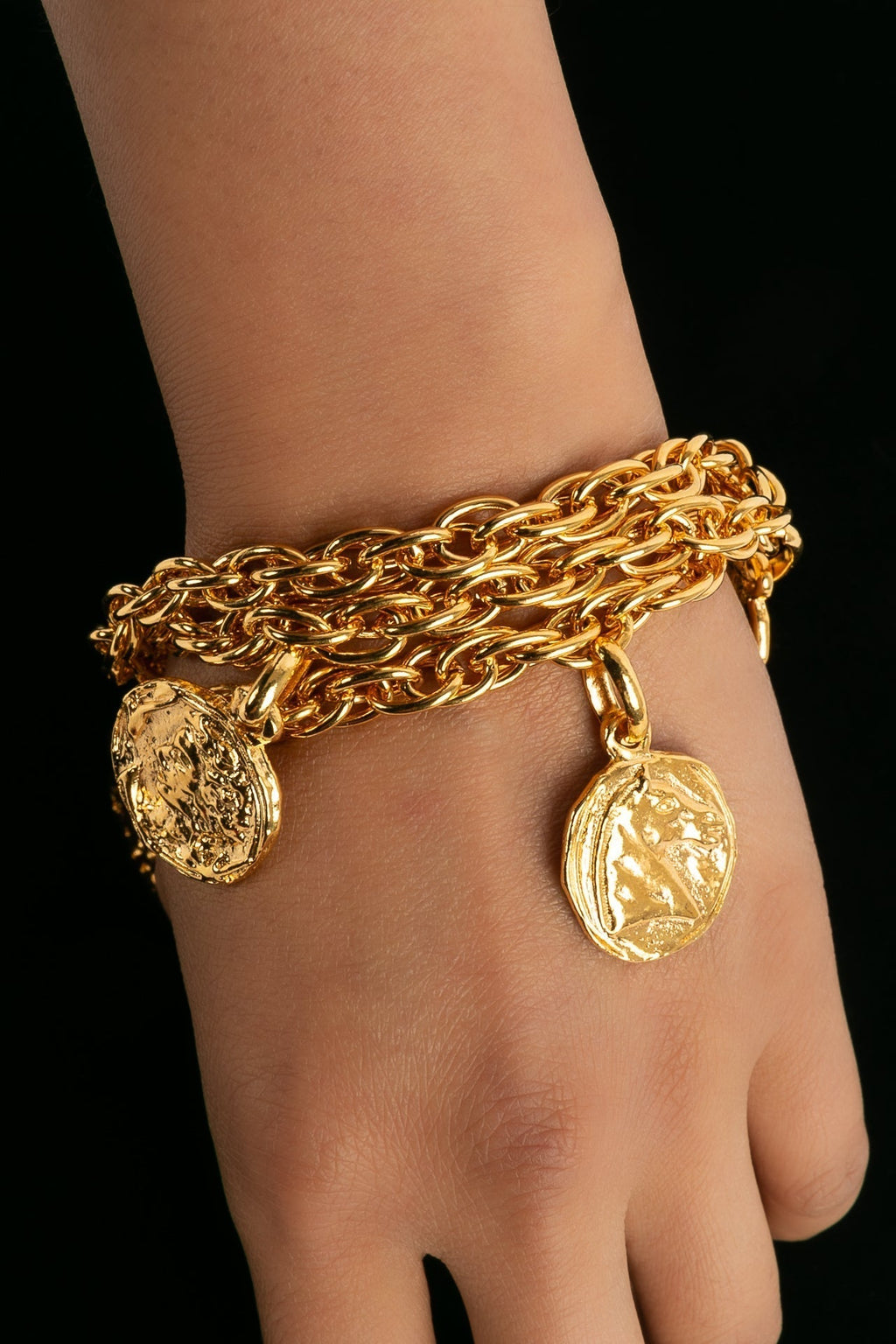 Bracelet charms Chanel