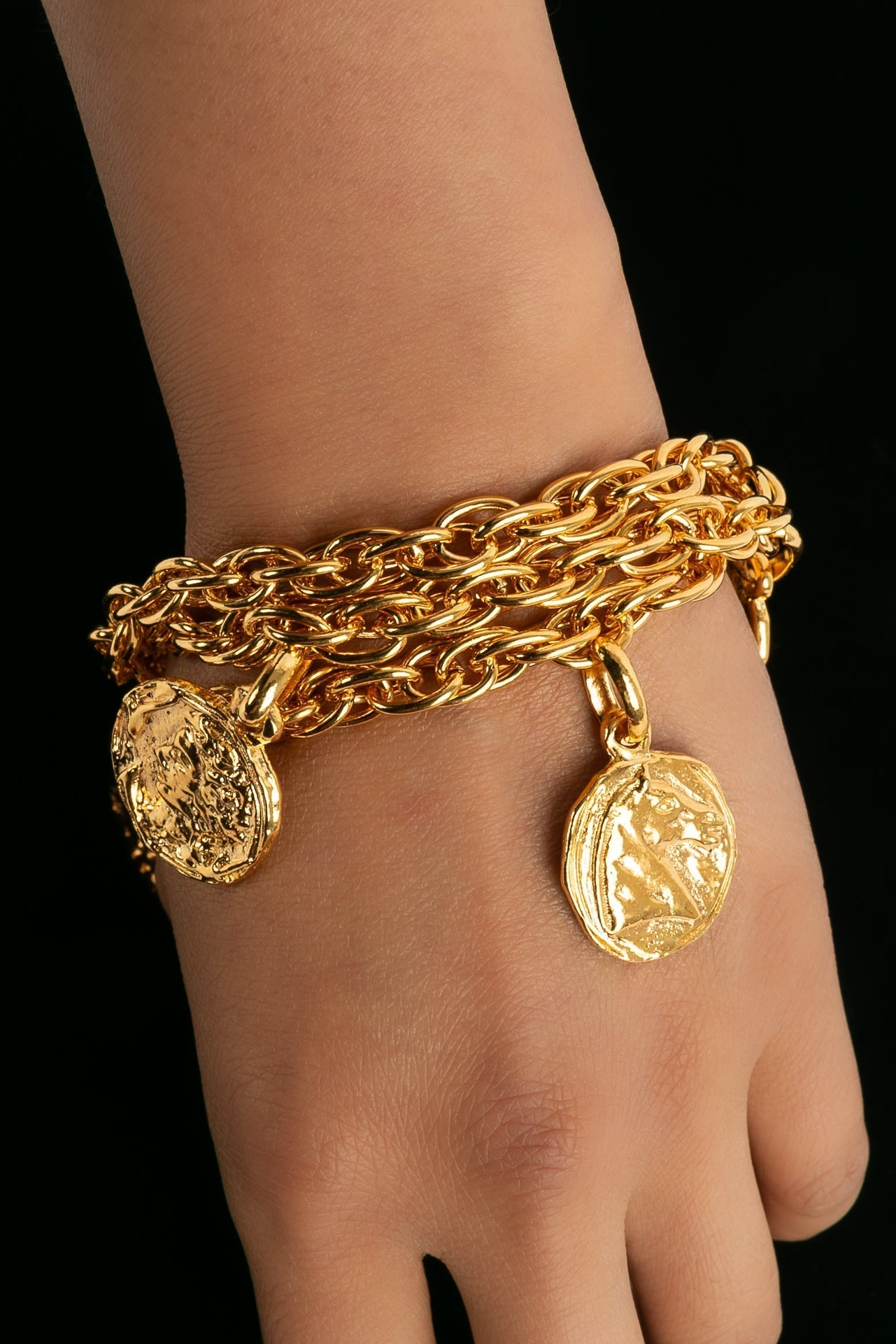 Bracelet charms Chanel