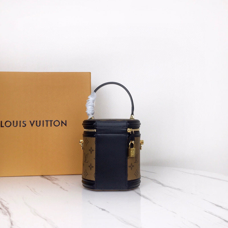 Louis Vuitton Luxury Bags 2599