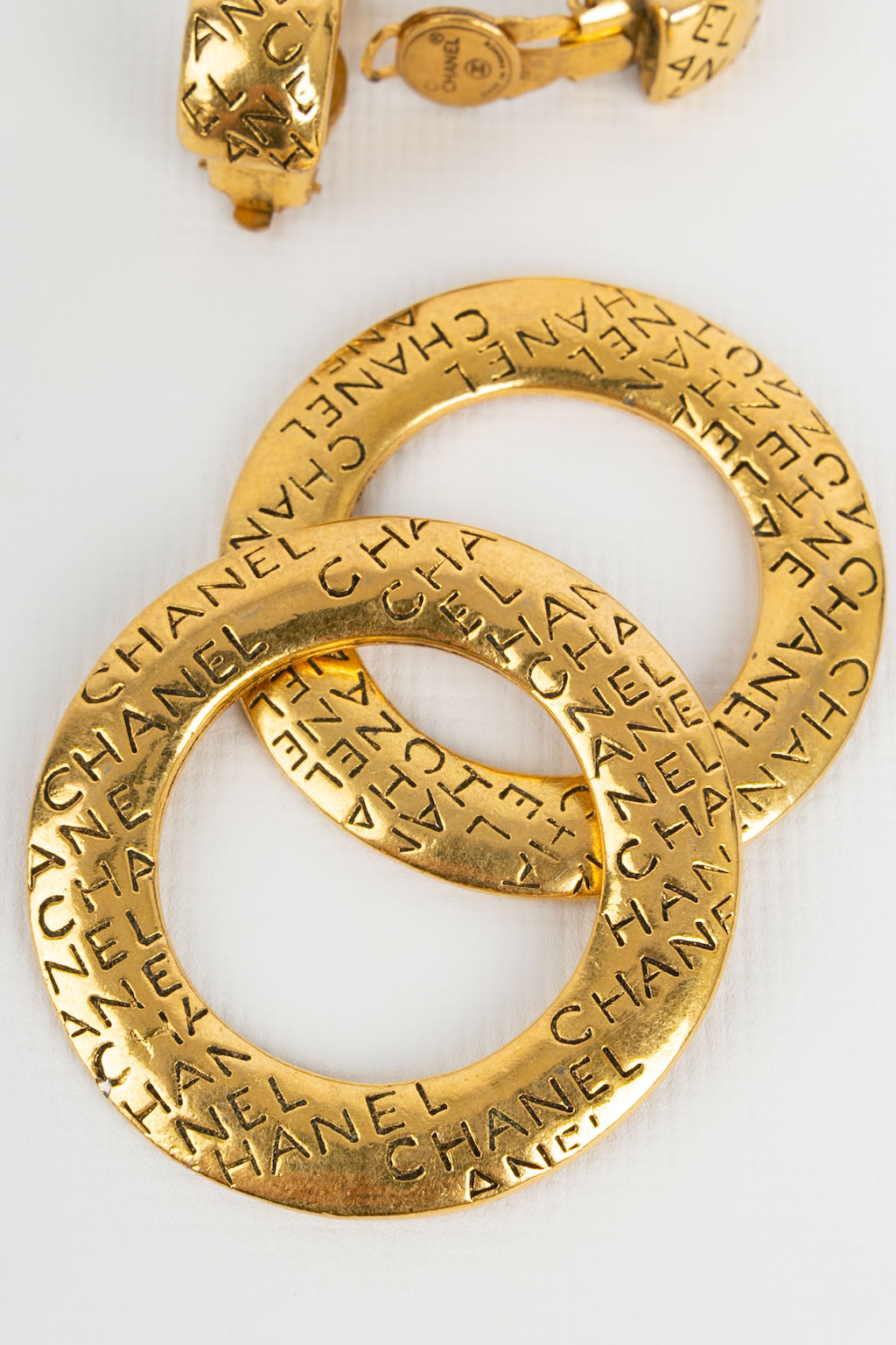 Boucles d'oreilles créoles Chanel