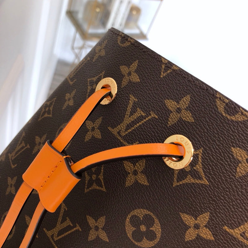 Louis Vuitton Luxury Bags 2697