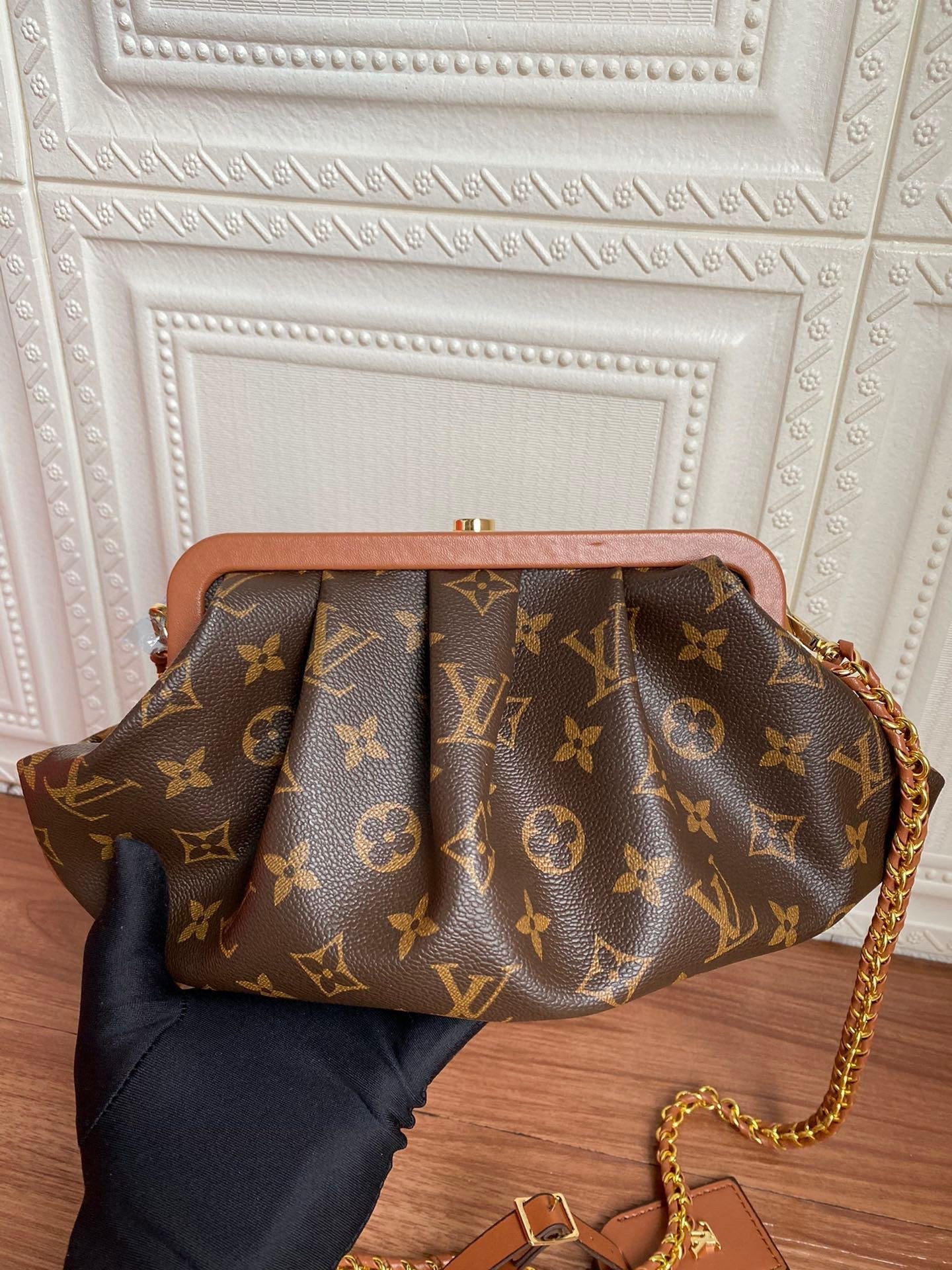 Designer Handbags louis vuitton 052