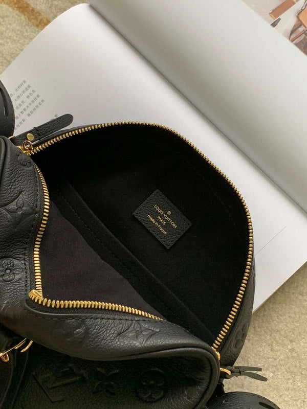 Louis Vuitton Luxury Bags 2590