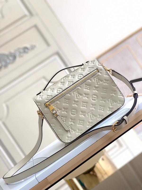 Louis Vuitton Luxury Bags 1807