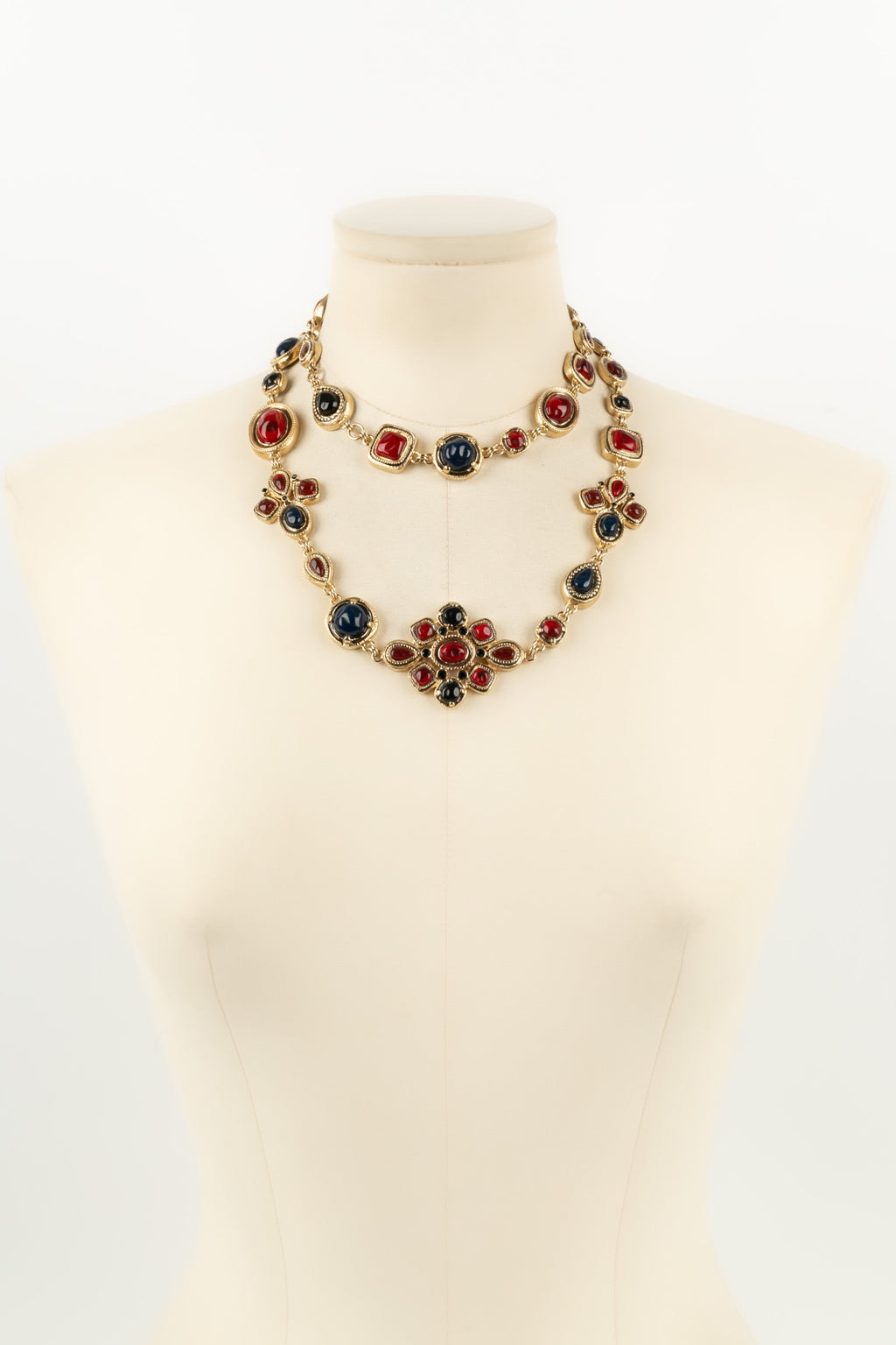 Collier Chanel Croisi��re 2010