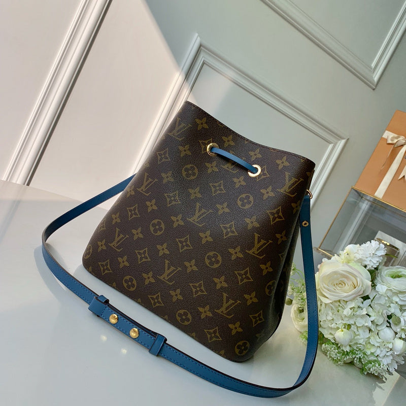 Louis Vuitton Luxury Bags 2693