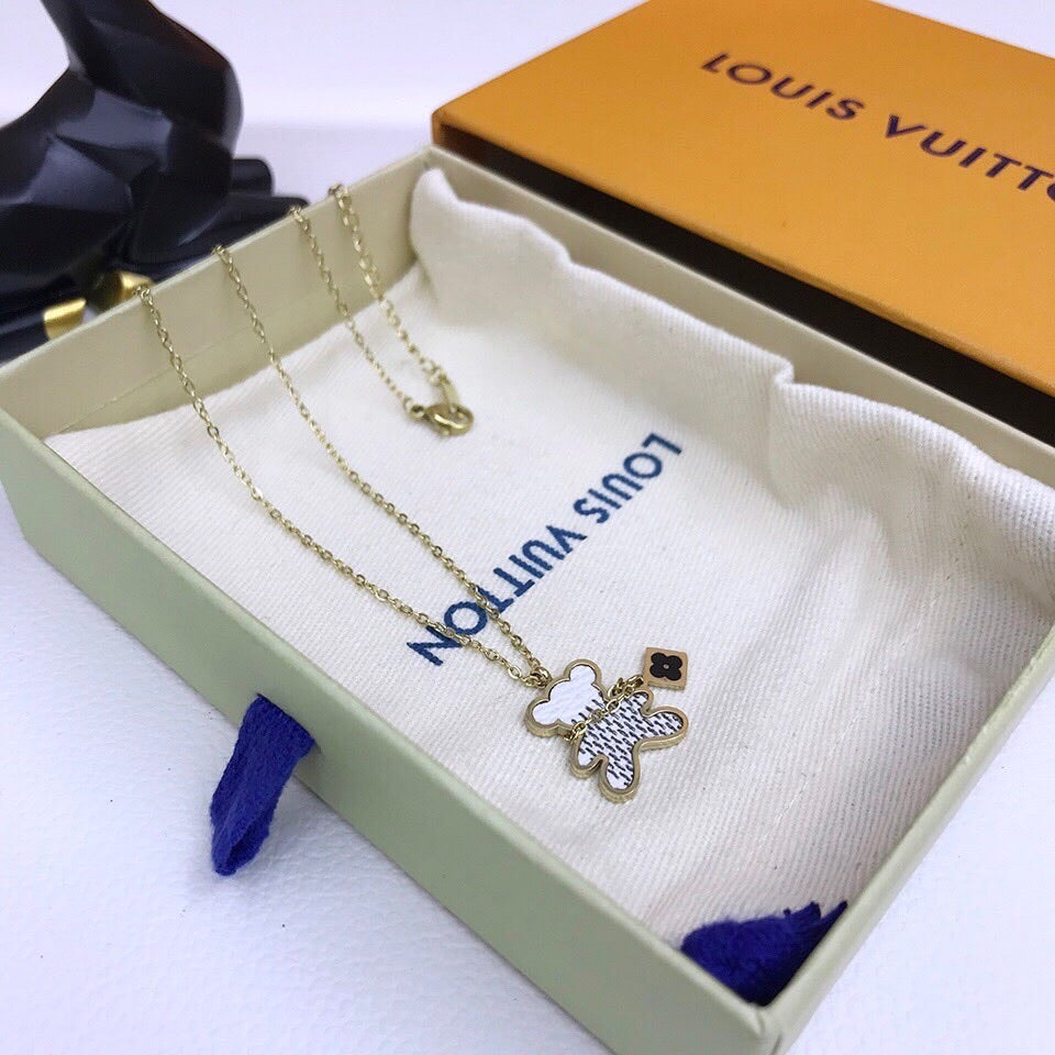 BG - Holiday Necklace louis vuitton009