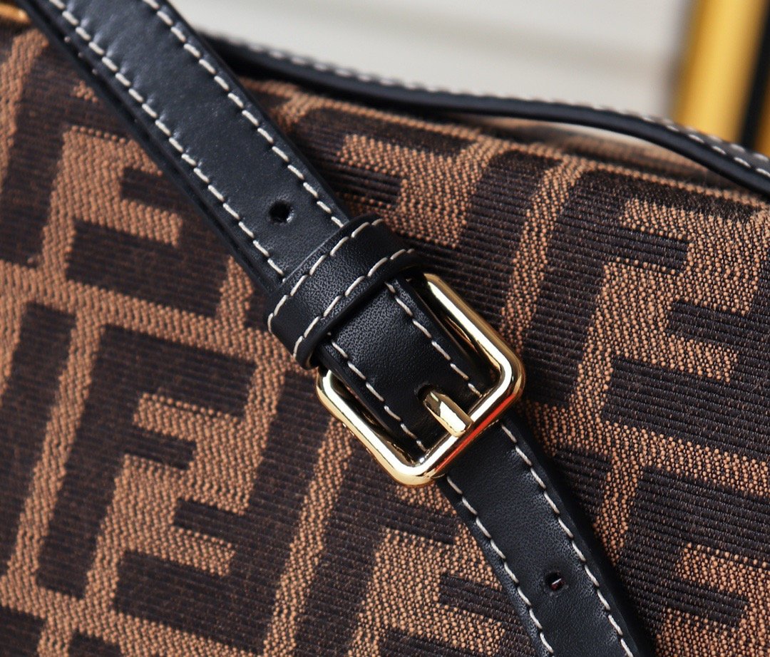 Designer Handbags Fendi 063