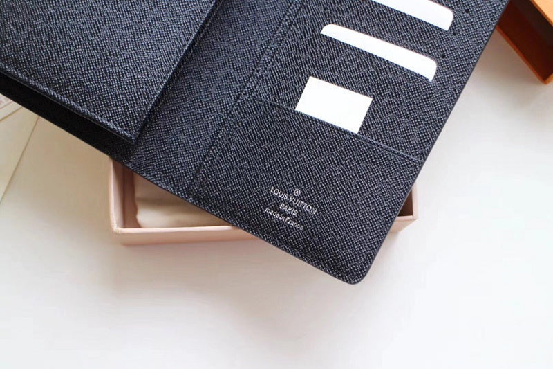 Louis Vuitton Luxury Bags 2402