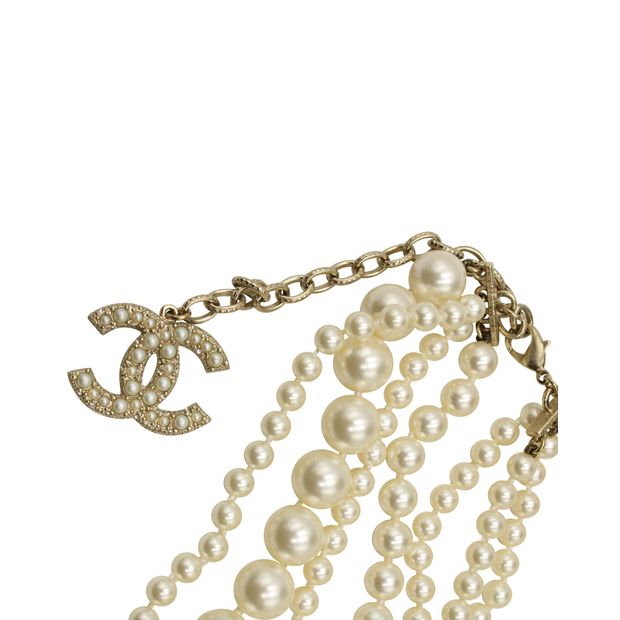CHANEL Faux Pearls Necklace Spring/ Summer 2014