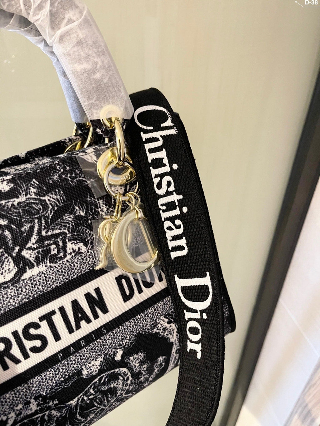 Designer Handbags dior 301