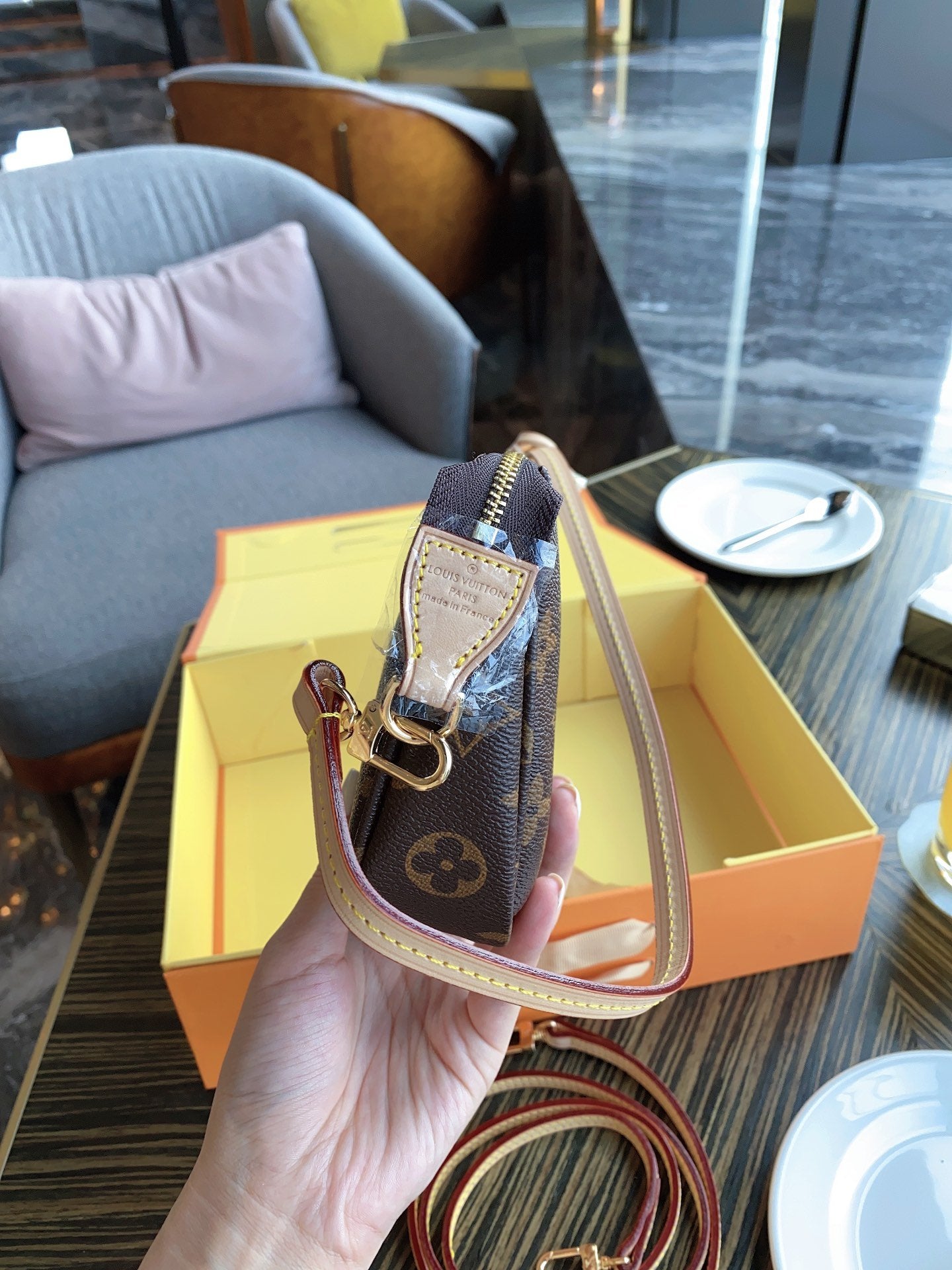 Designer Handbags louis vuitton 072