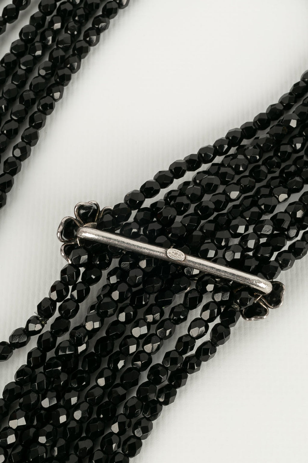 Collier cam��lias Chanel