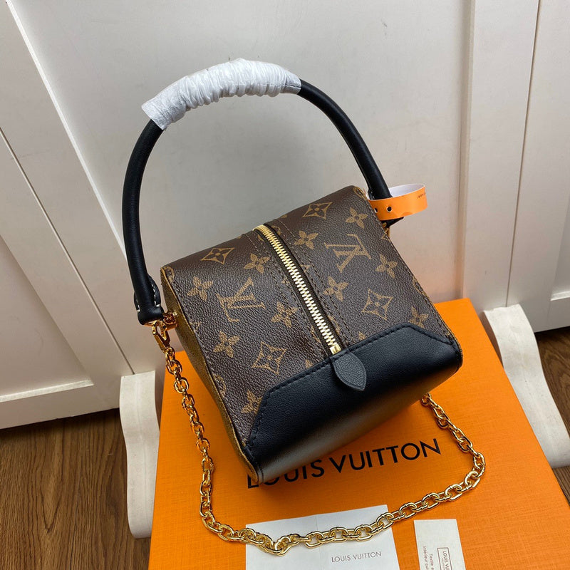 Louis Vuitton Luxury Bags 1866