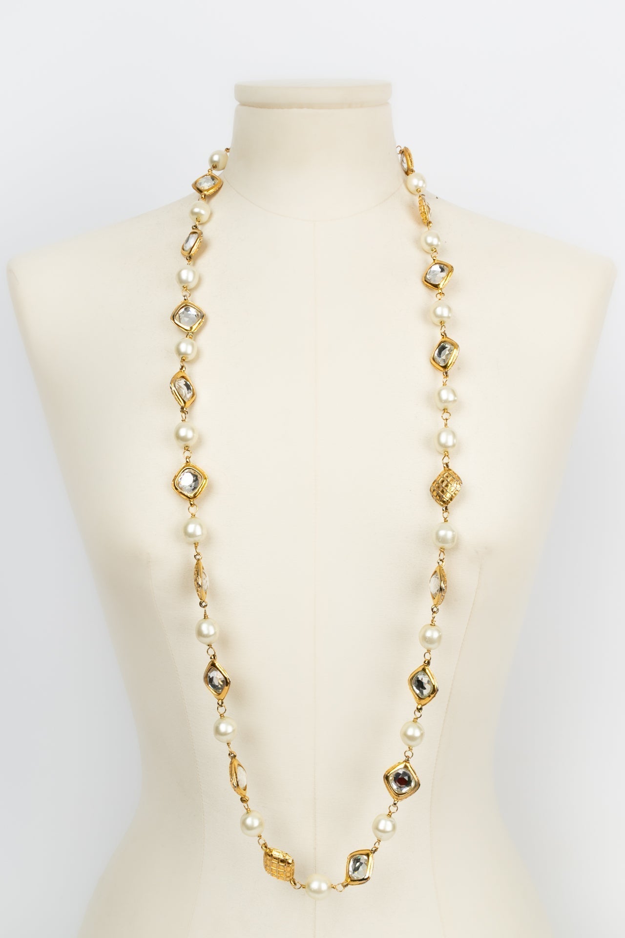 Parure perl��e et strass��e Chanel