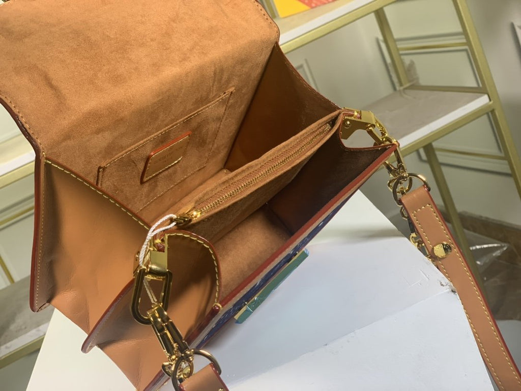 Designer Handbags louis vuitton 109