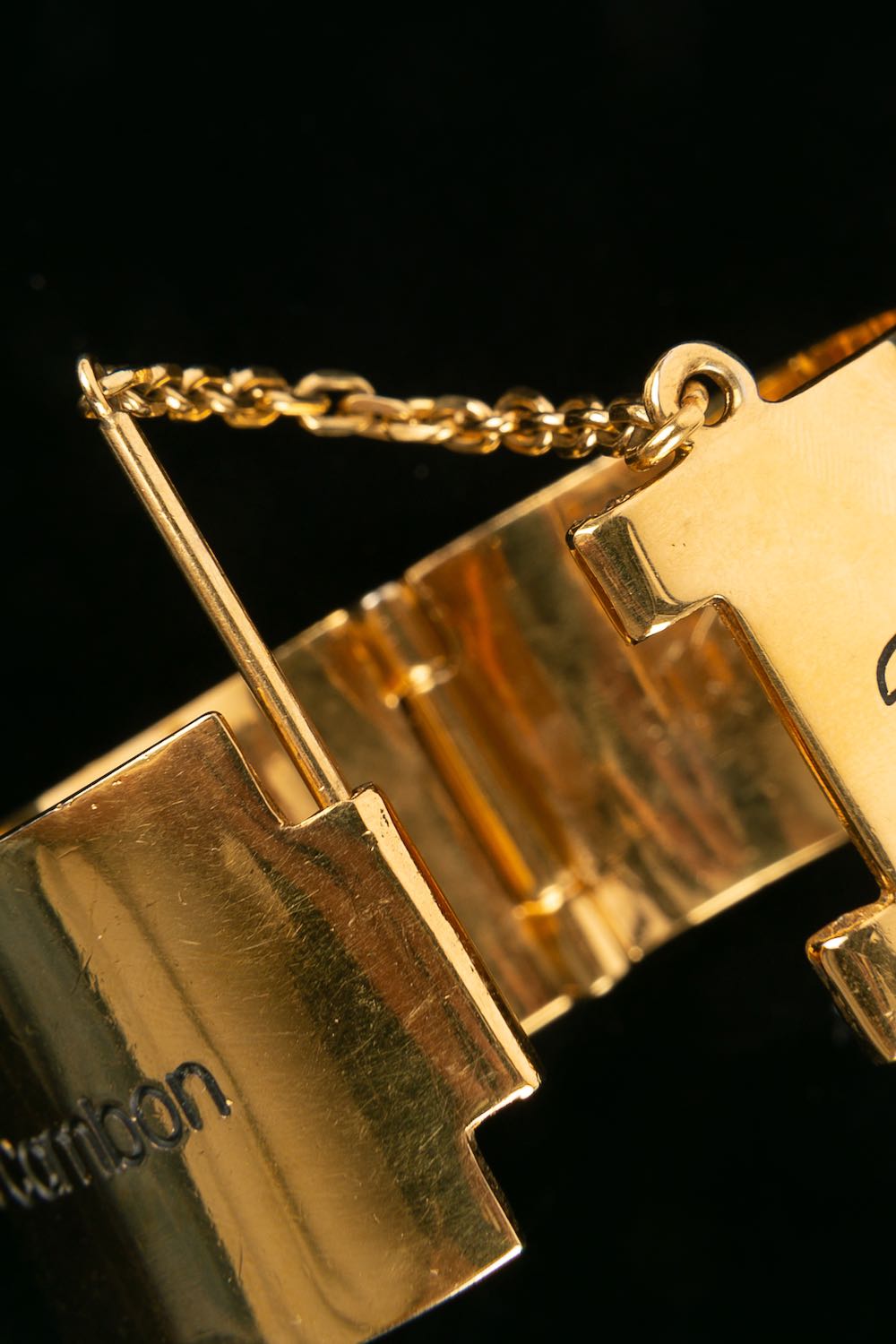 Bracelet doré Chanel