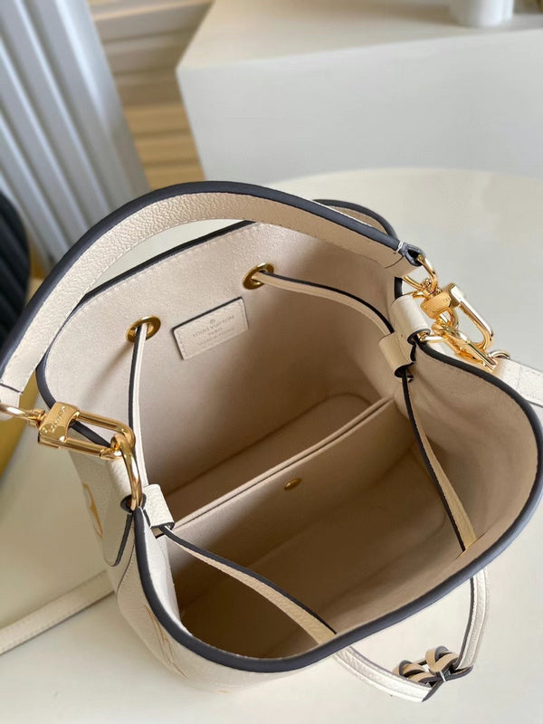Louis Vuitton Luxury Bags 2525