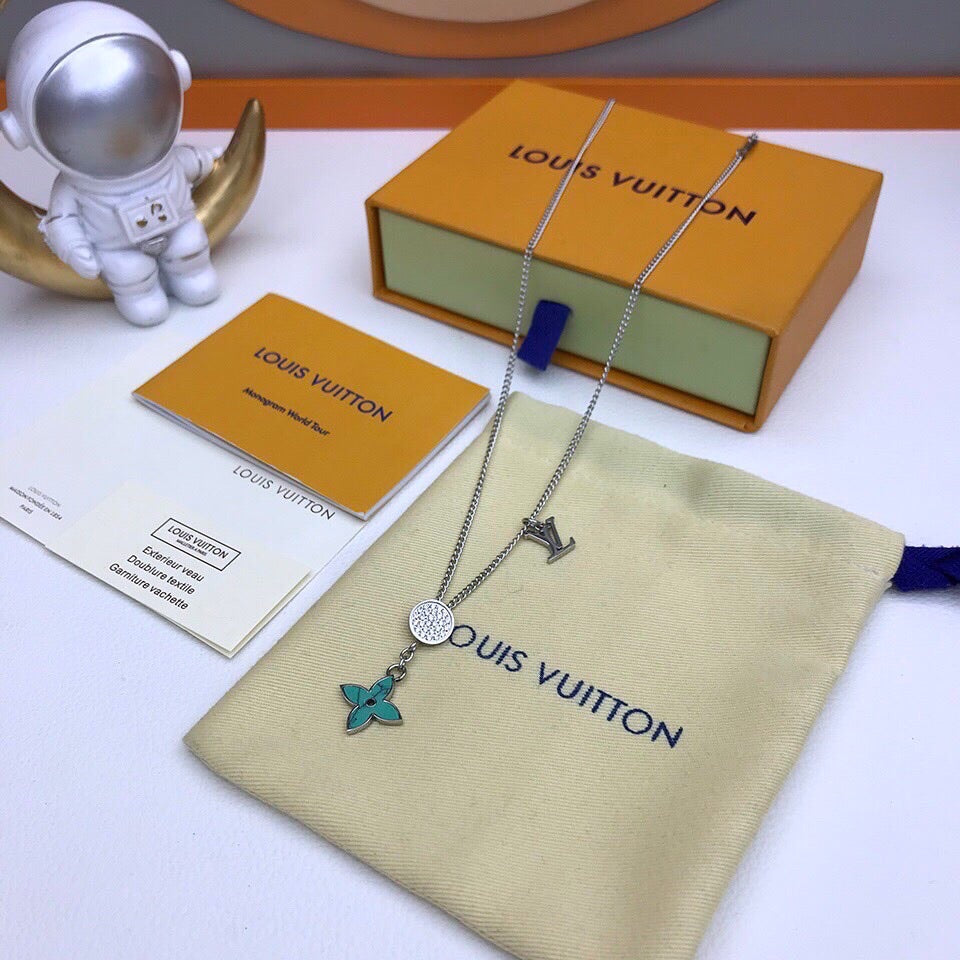 BG - Holiday Necklace louis vuitton007