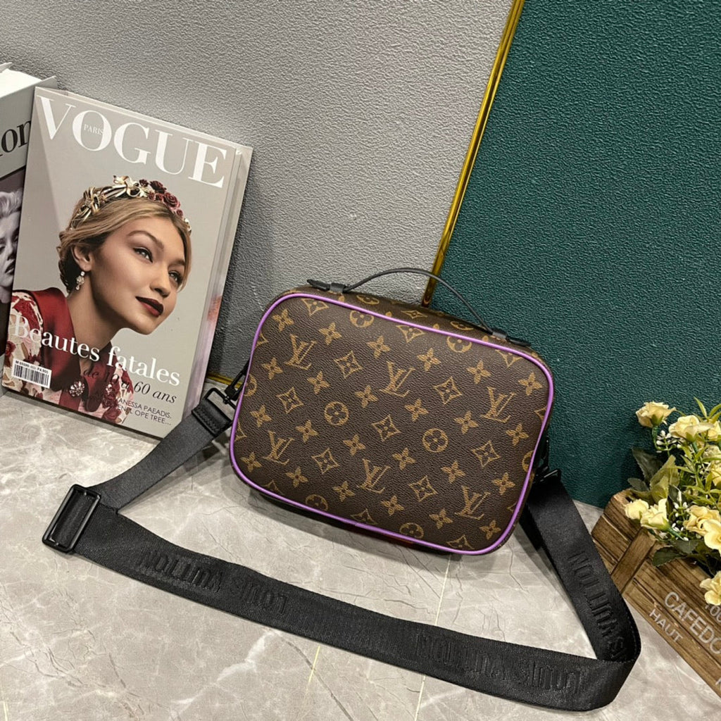 Luxury Bags Louis Vuitton  850