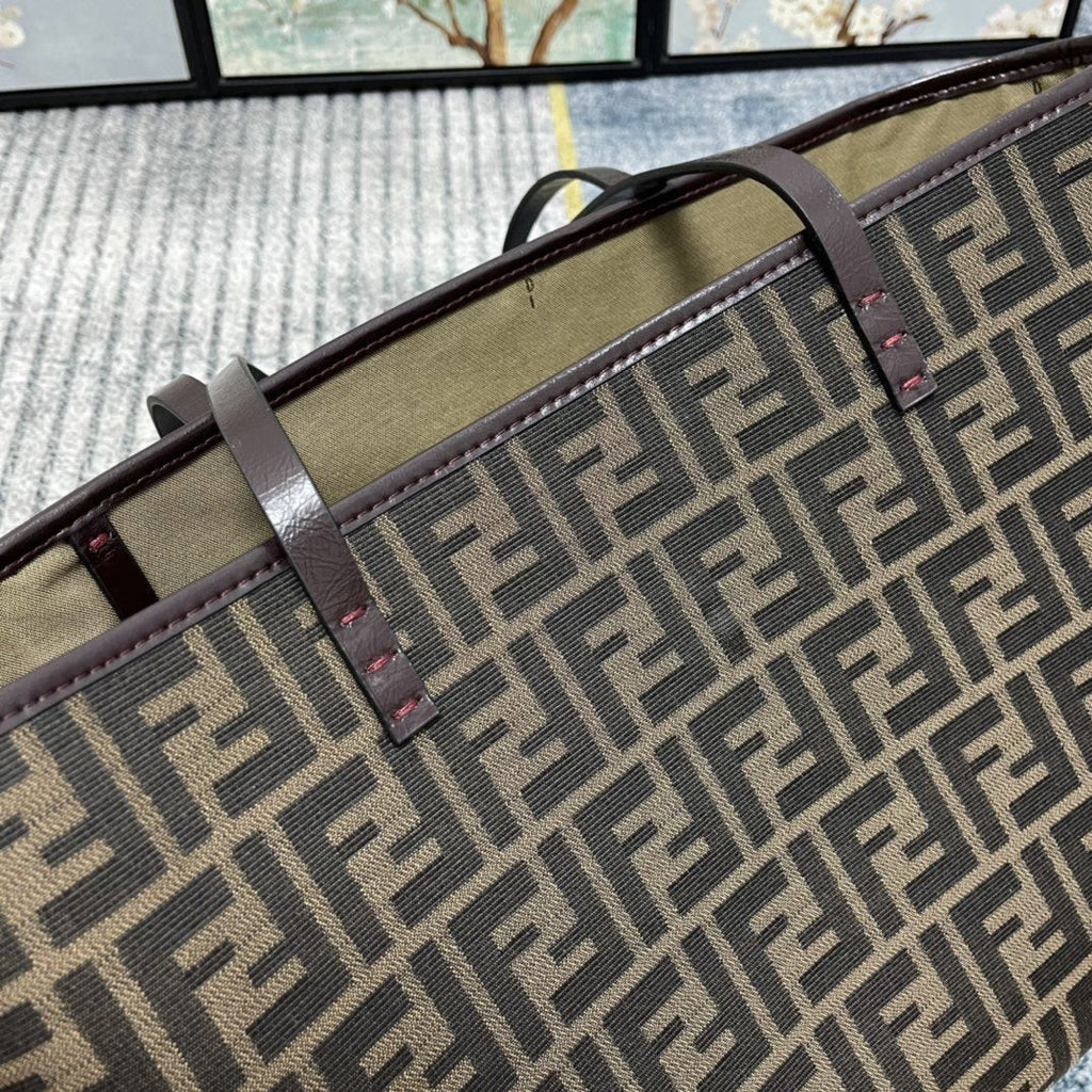 Designer Handbags Fendi 185