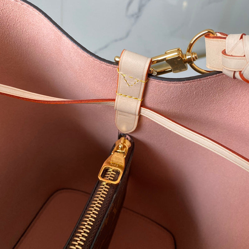 Louis Vuitton Luxury Bags 2696