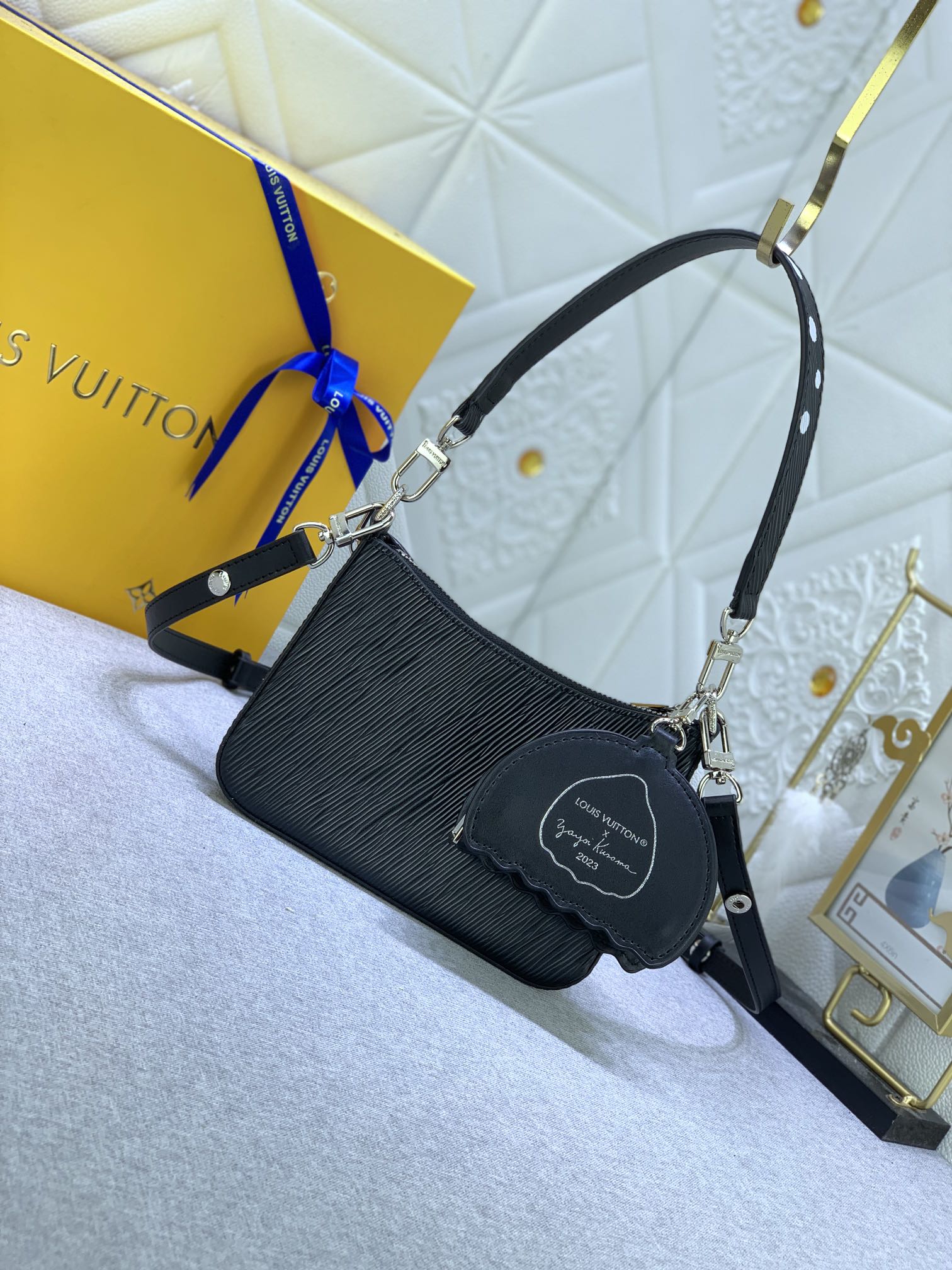 Luxury Bags Louis Vuitton  770