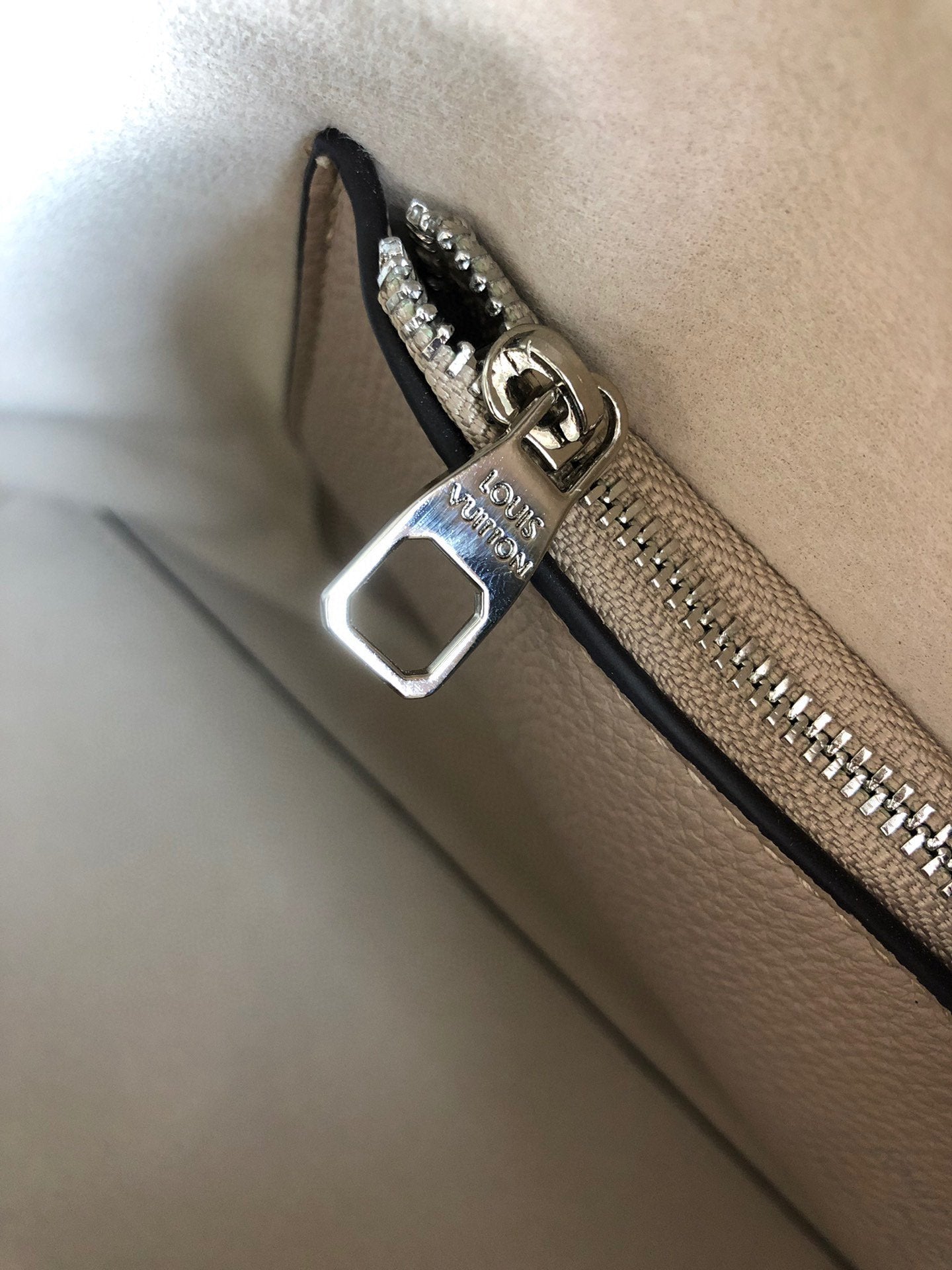 Designer Handbags louis vuitton 050