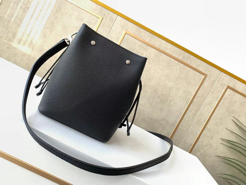 Louis Vuitton Luxury Bags 2584