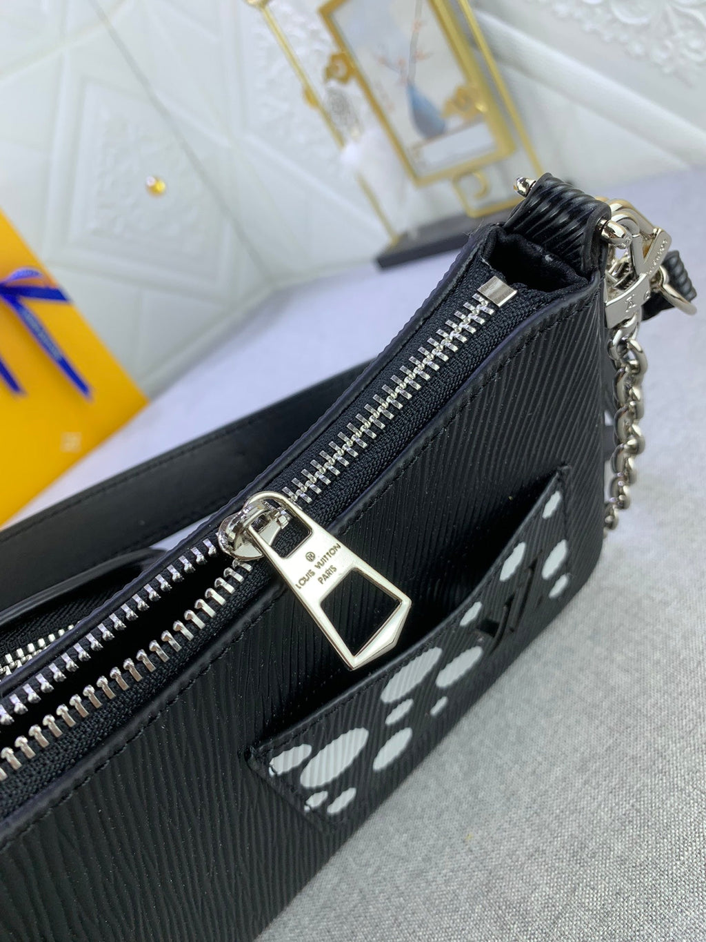 Luxury Bags Louis Vuitton  770