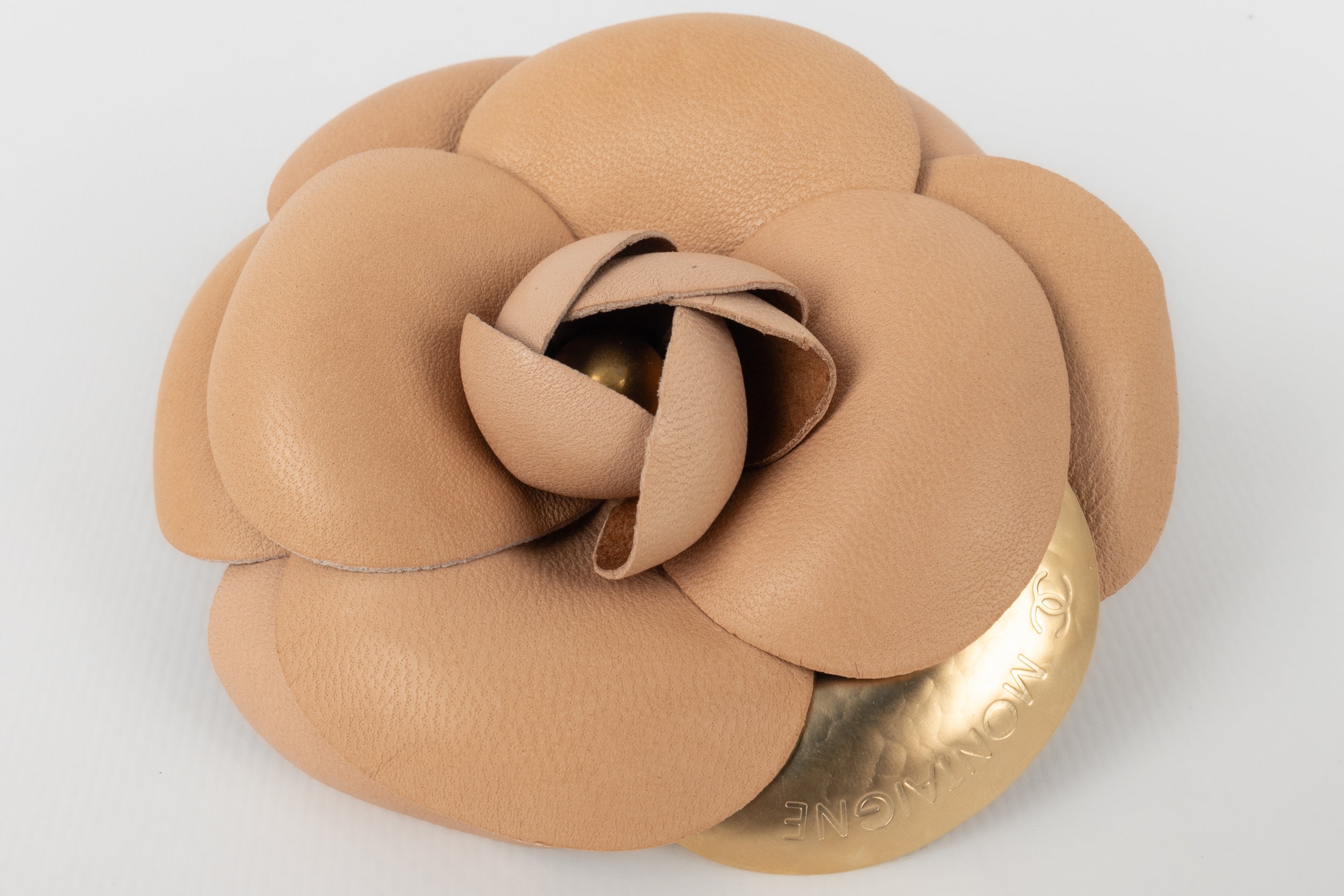 Broche Camélia Chanel