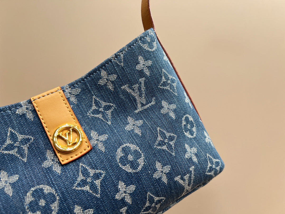 Luxury Bags Louis Vuitton  758