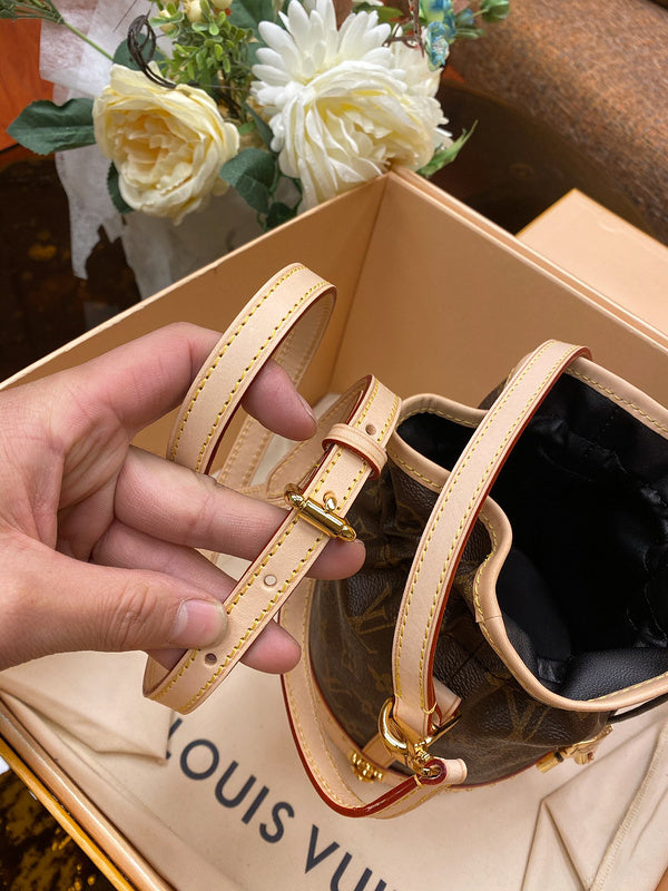 Louis Vuitton Luxury Bags 2698