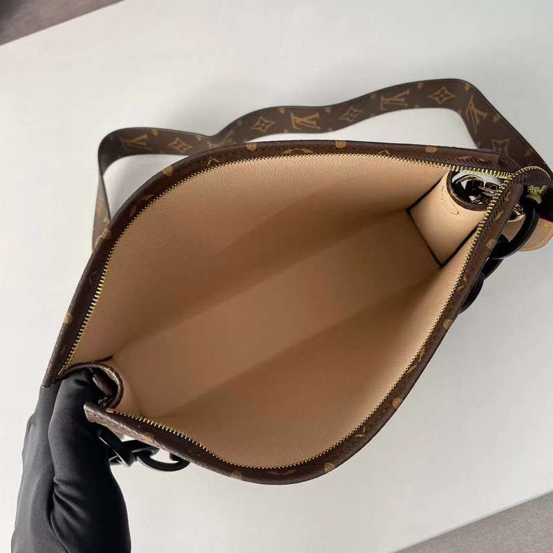 Louis Vuitton Luxury Bags 1847