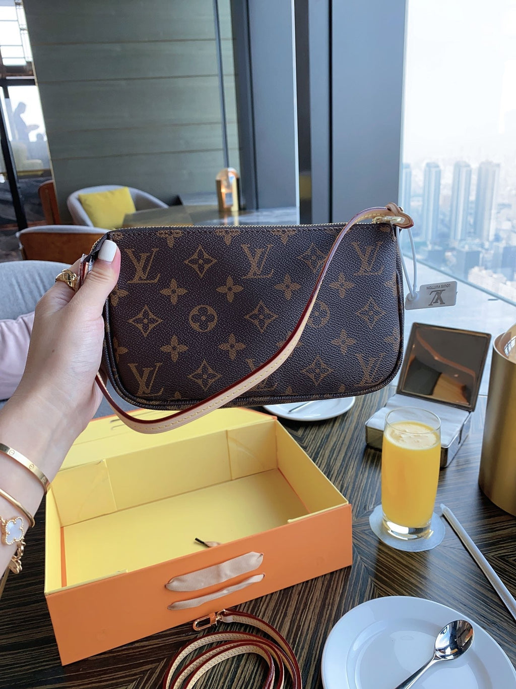 Designer Handbags louis vuitton 072