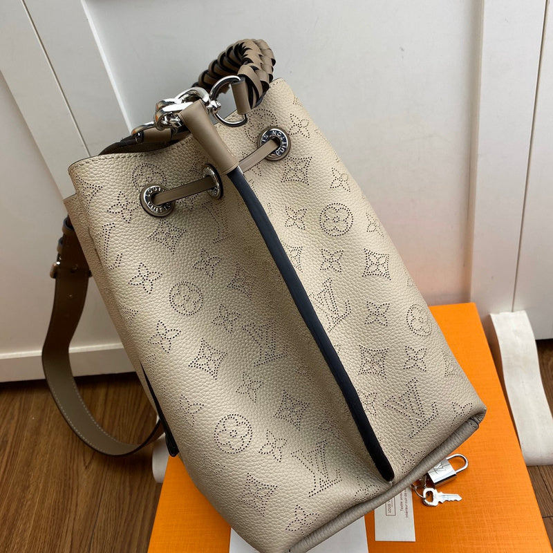 Louis Vuitton Luxury Bags 1833