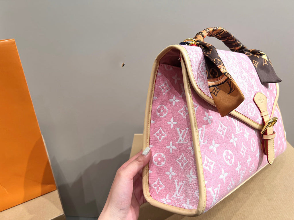 Luxury Bags Louis Vuitton  728