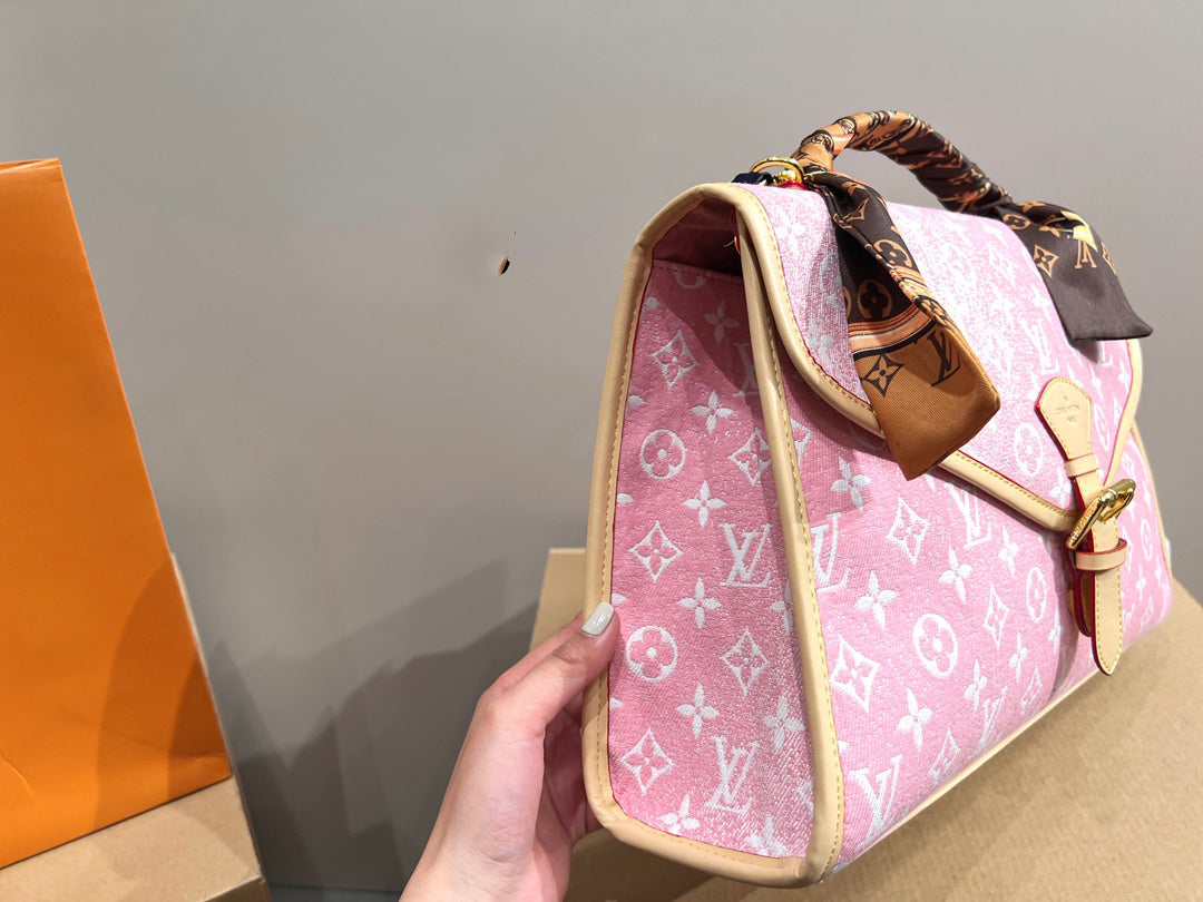 Luxury Bags Louis Vuitton  728